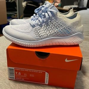 NWB Nike free rn Flyknit 2018